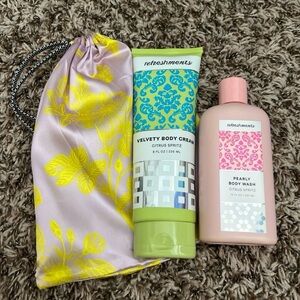 Refreshments Bundle: Velvety Body Cream & Pearly Body Wash
